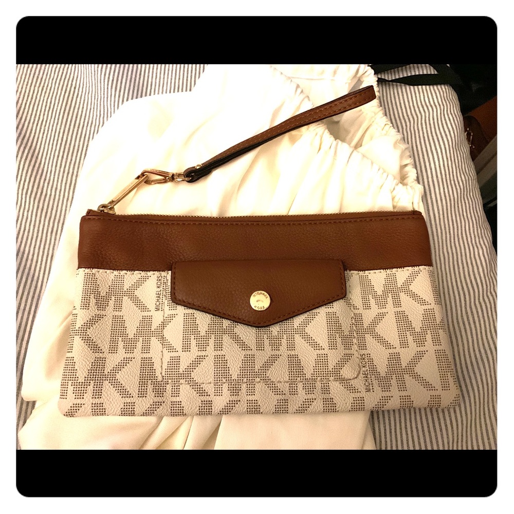 Michael Kors large wristlet/clutch